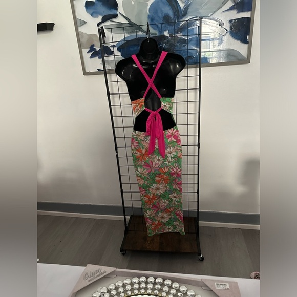 Green Floral Cut Out Pink Self Tie Back Closure Midi Dress - Picture 10 of 17